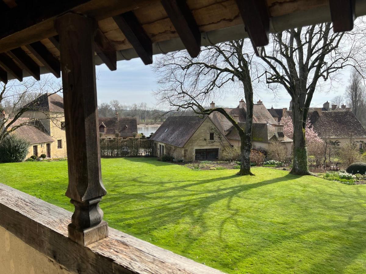 La Maison De La Tour Apremont-sur-Allier Eksteriør billede